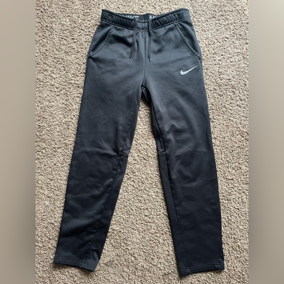 Nike Black Athletic jogger Pants - Picture 1 of 4